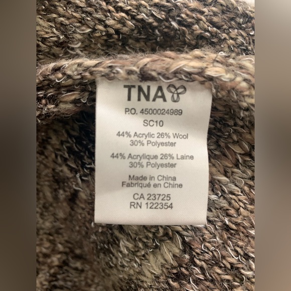 ARITZIA TNA brown knit sweater. XXS, acrylic/polyester/wool blend - Picture 6 of 7